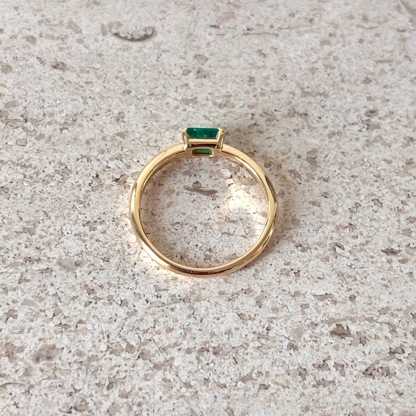 Bague Solitaire - Or Jaune 750 & Émeraude