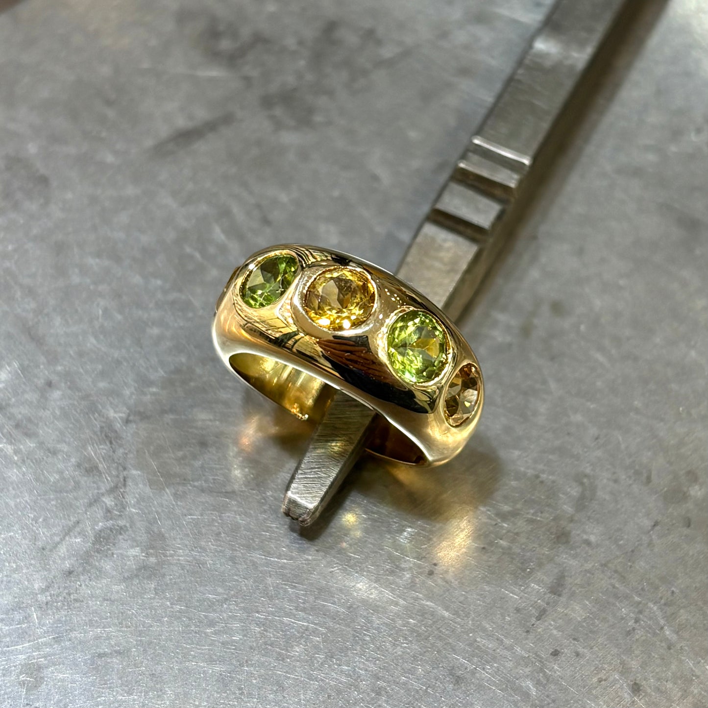 Bague Jonc - Or Jaune 750 Citrines & Péridots