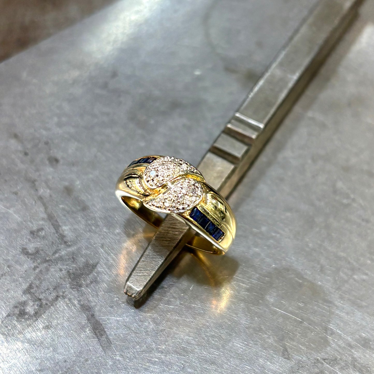 Bague Noeud - Or Jaune 750 Saphirs & Diamants