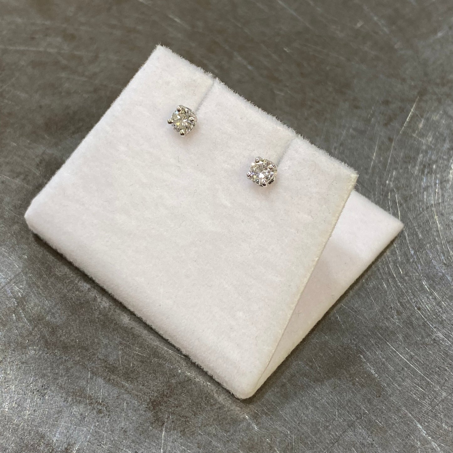Boucles D'oreilles Puces Solitaire - Or Blanc 750 & Diamants