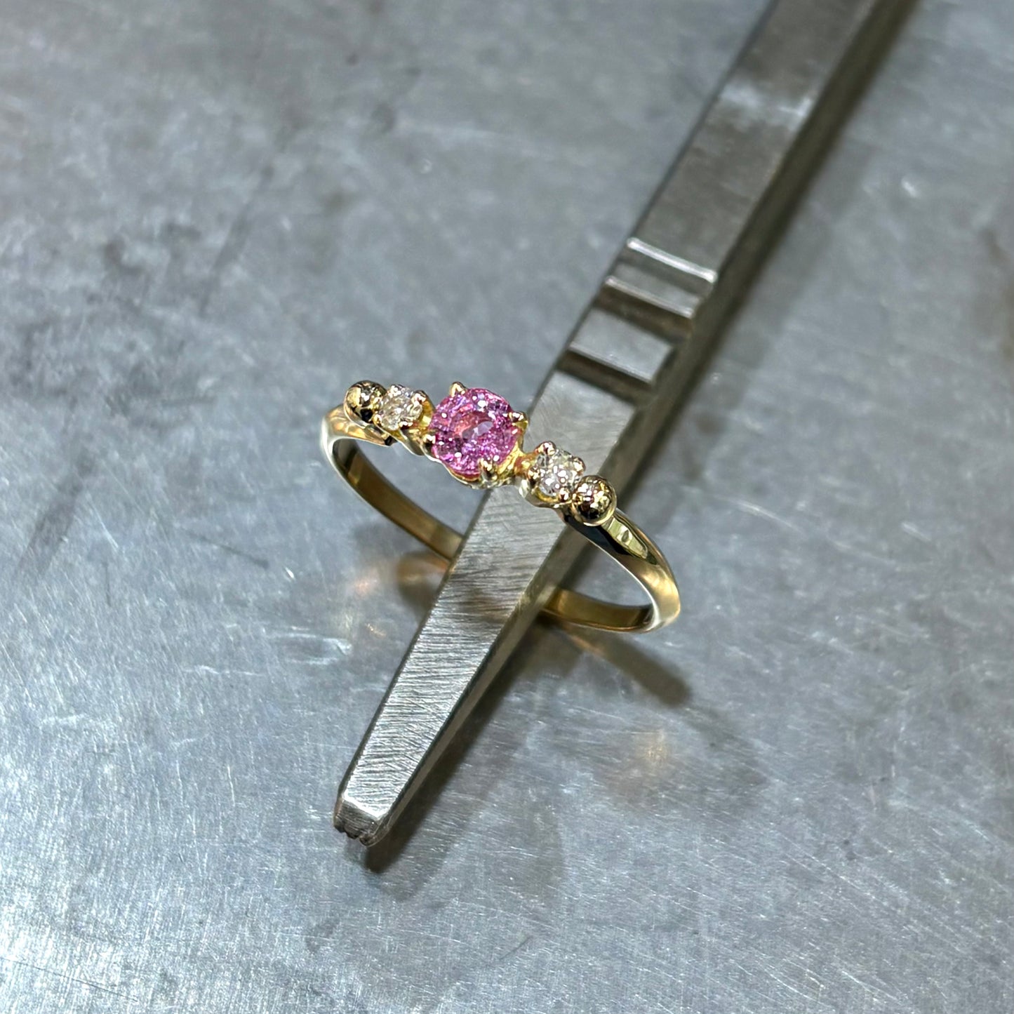 Bague Ponyo - Or Jaune 750 Saphir Rose & Diamants