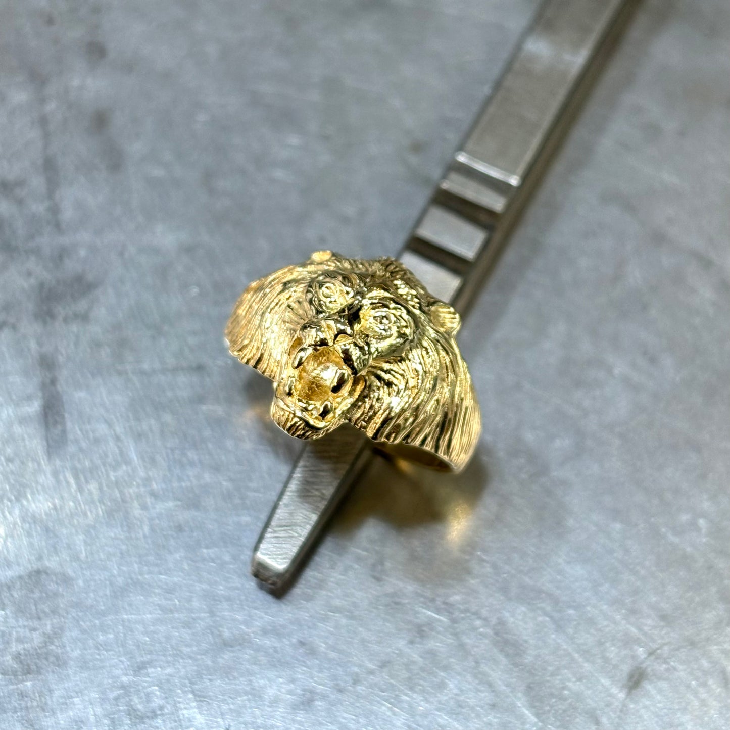 Bague Chevalière Lion - Or Jaune 750
