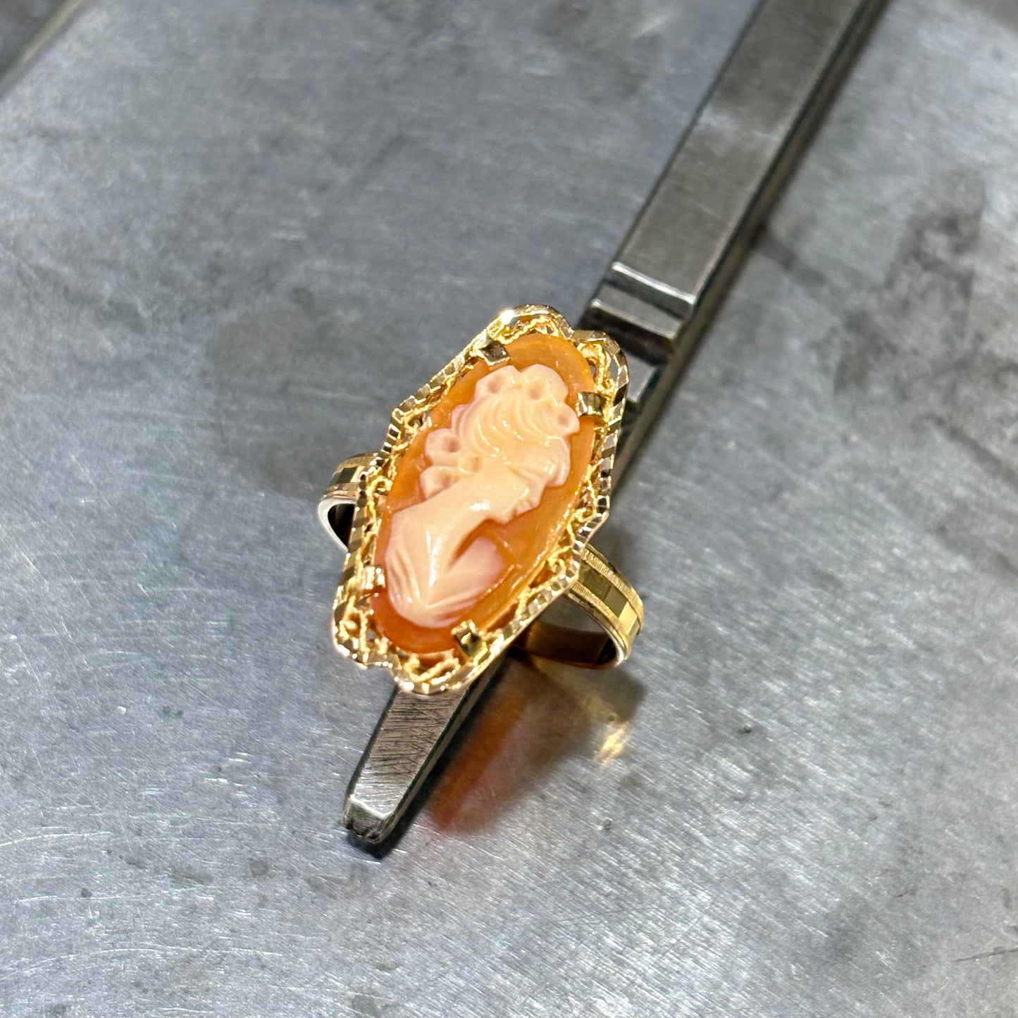 Bague Vintage - Or Jaune 750 & Camée