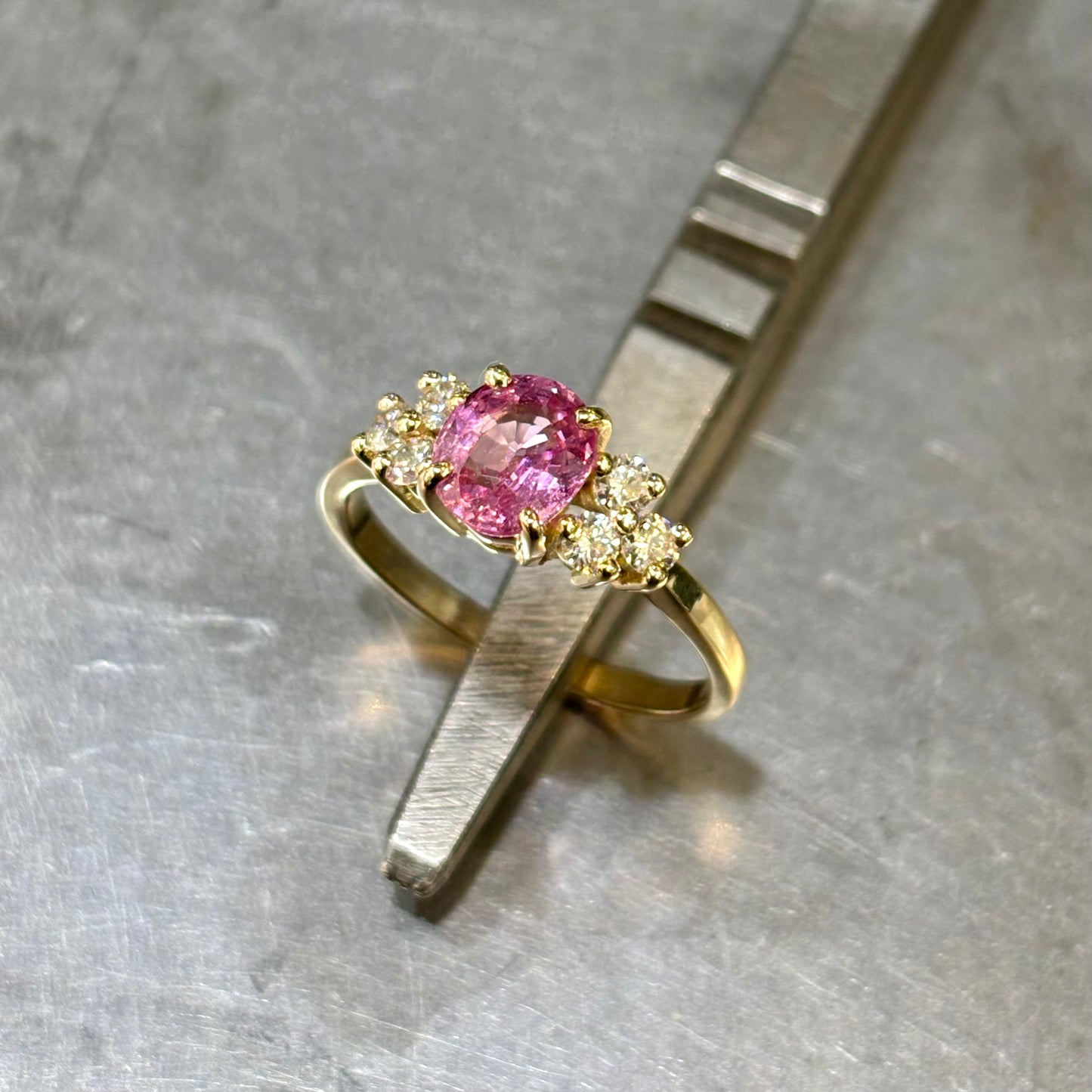 Bague Nausicaä Médium - Or Jaune 750 Saphir Rose & Diamants