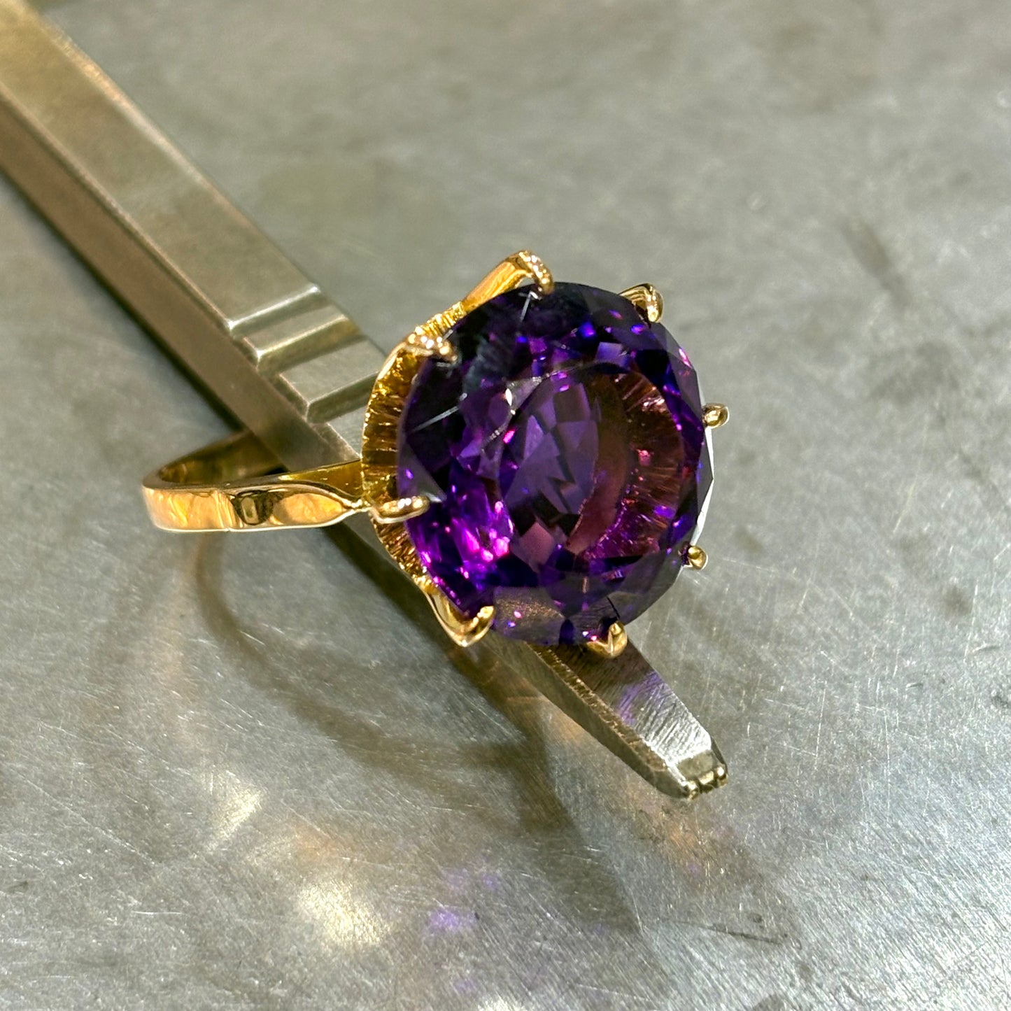 Bague Cocktail - Or Jaune 750 & Améthyste