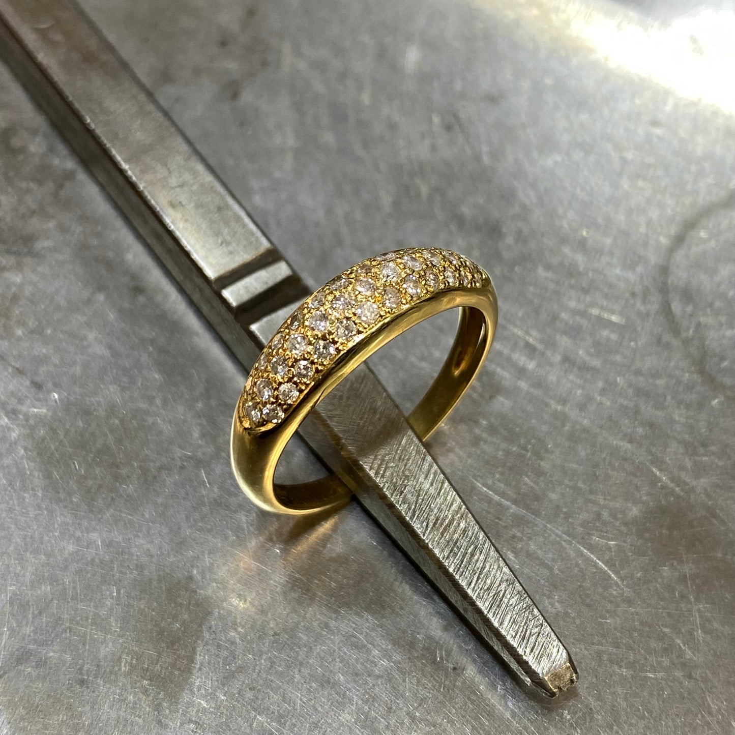 Bague Alliance Pavée - Or Jaune 750 & Diamants