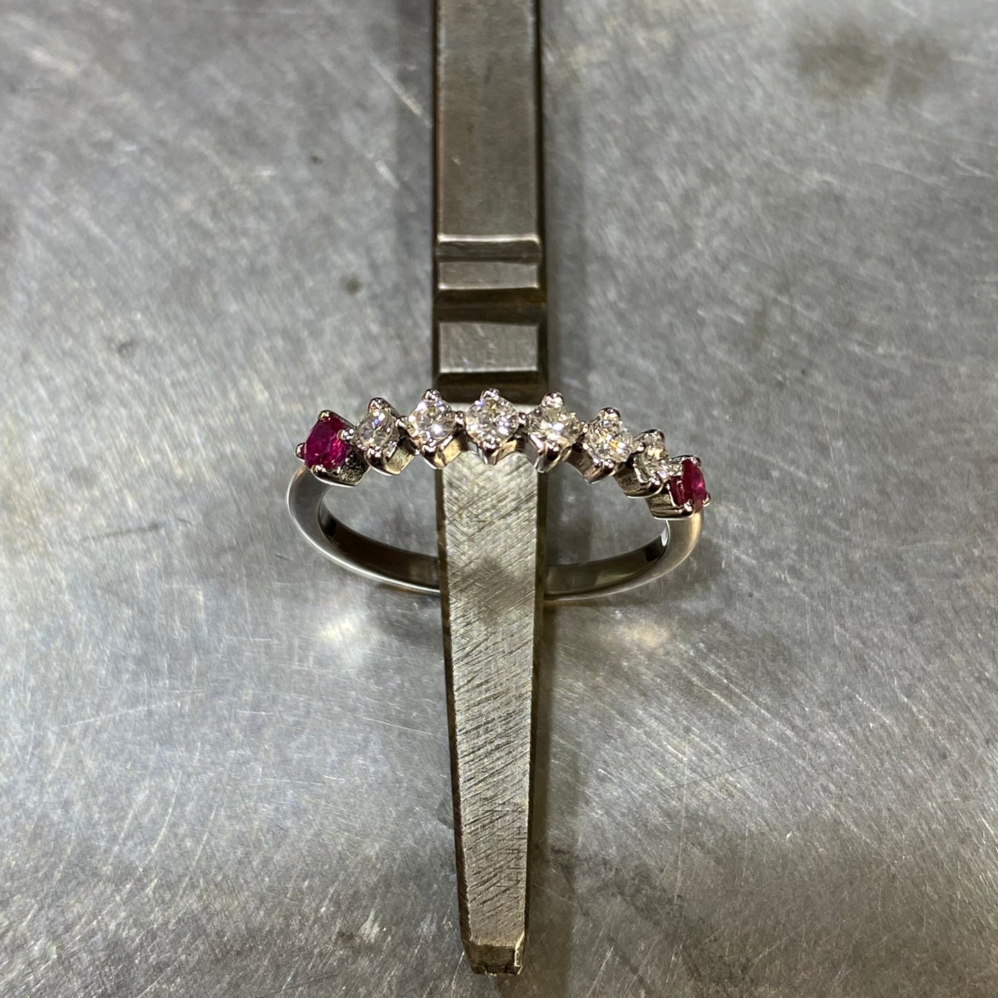 Bague Alliance - Or Blanc 750 Diamants & Rubis Occasion