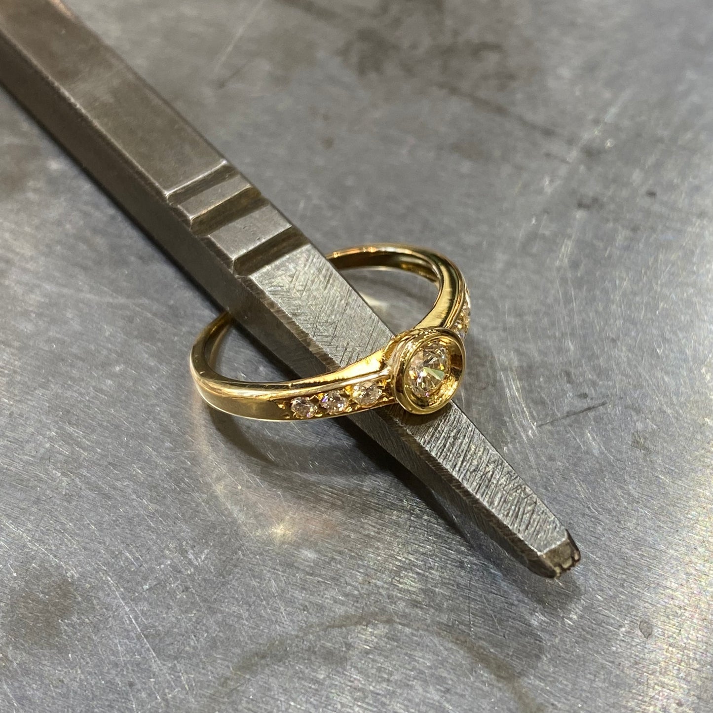 Bague - Or Jaune 750 & Diamants Occasion