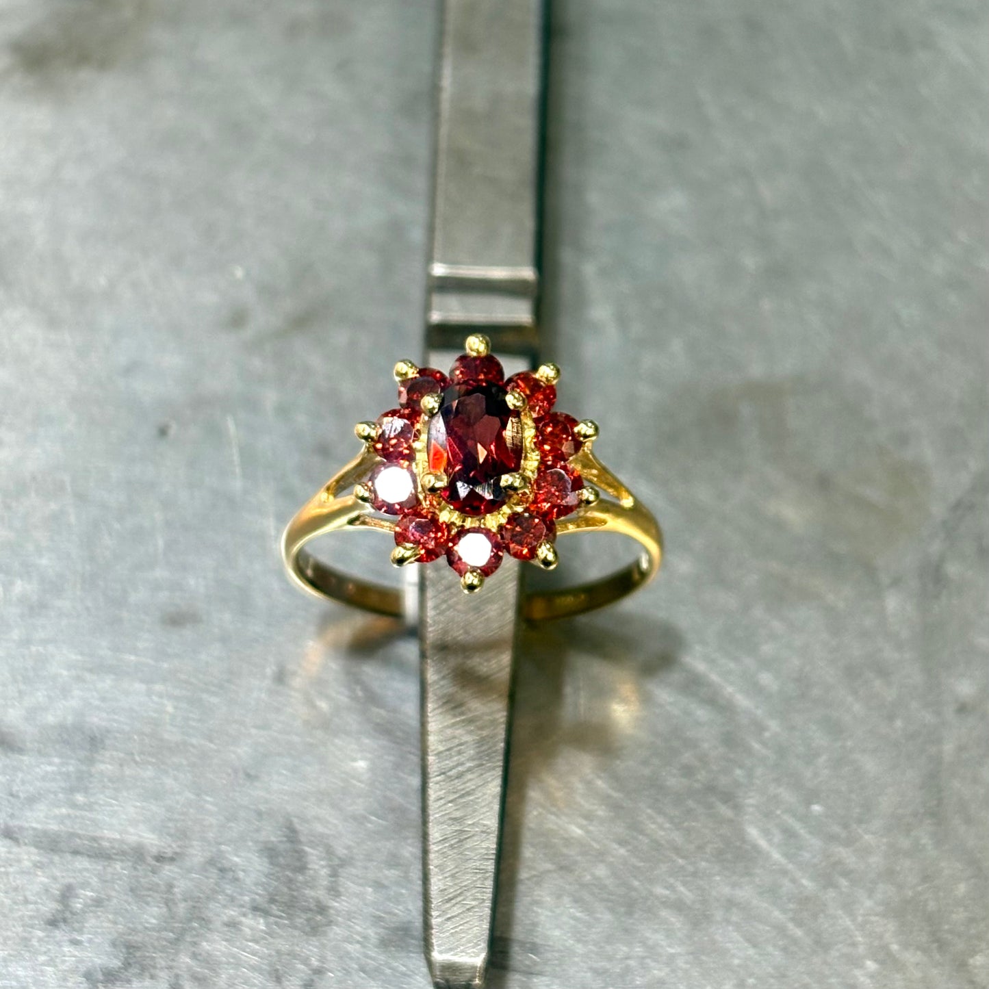 Bague Marguerite - Or Jaune 750 & Grenats