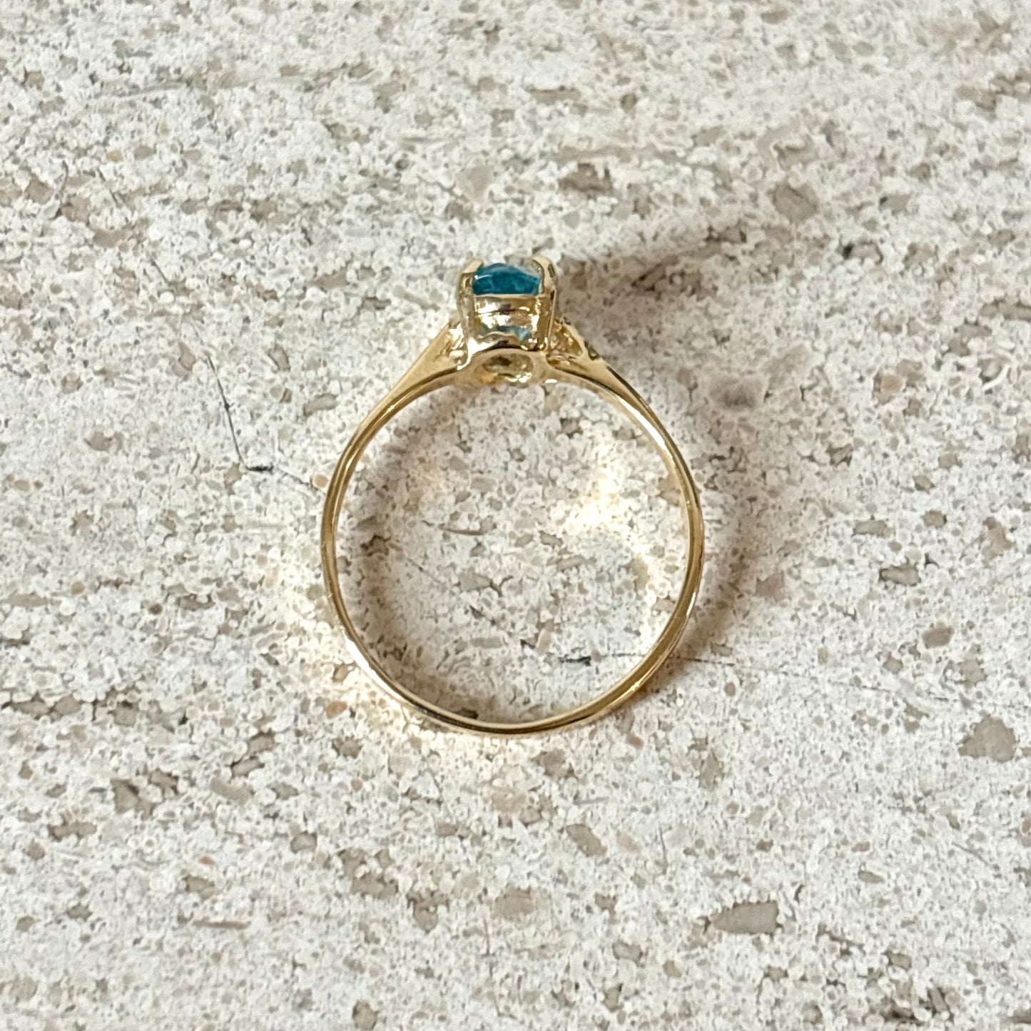 Bague - Or Jaune 750 & Topaze