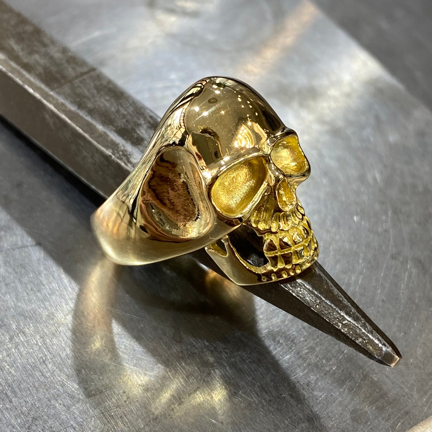 Bague Chevalière Skull - Or Jaune 750