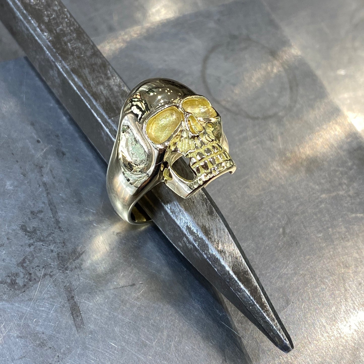 Bague Chevalière Skull - Or Jaune 750 Neuf