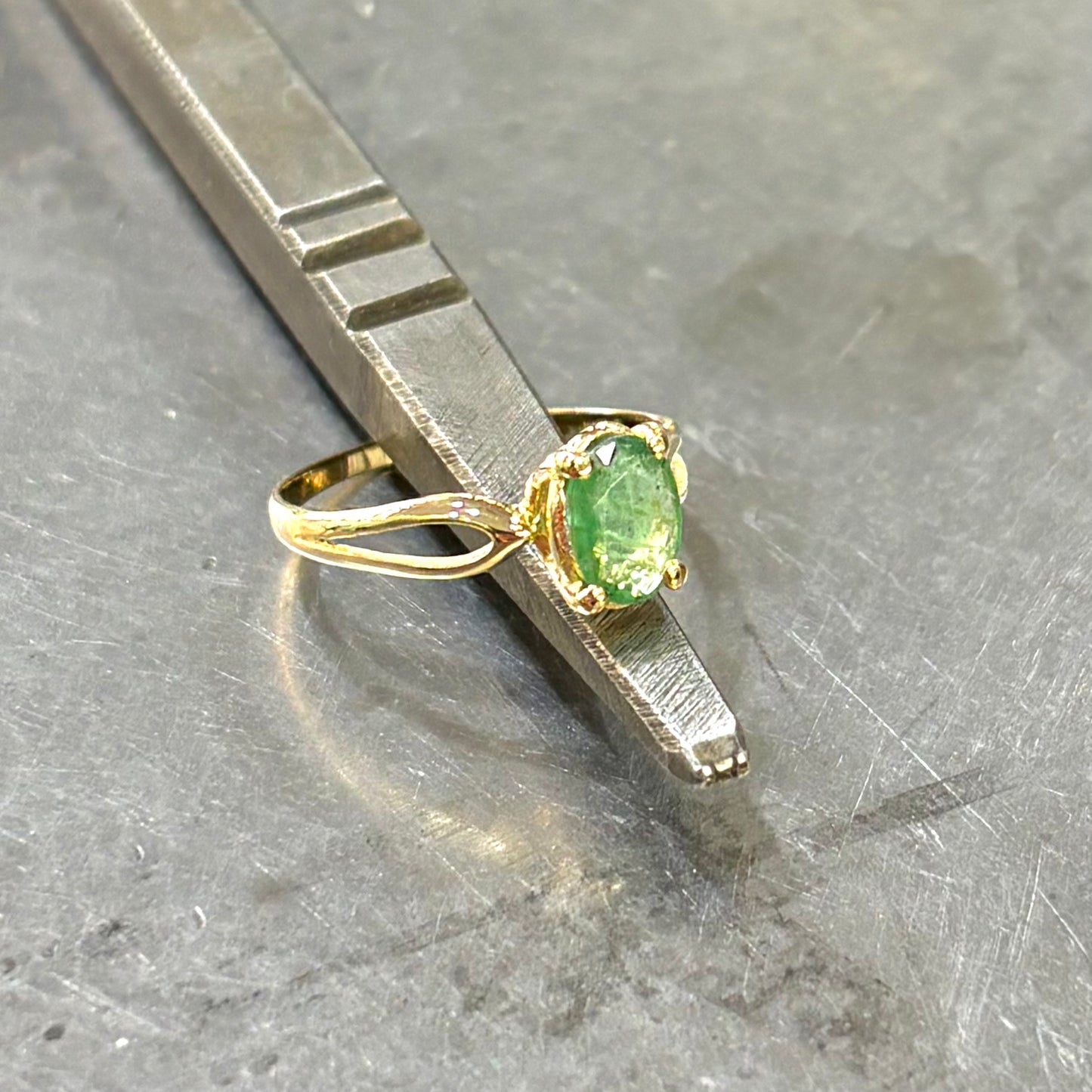 Bague Vintage - Or Jaune 750 & Émeraude