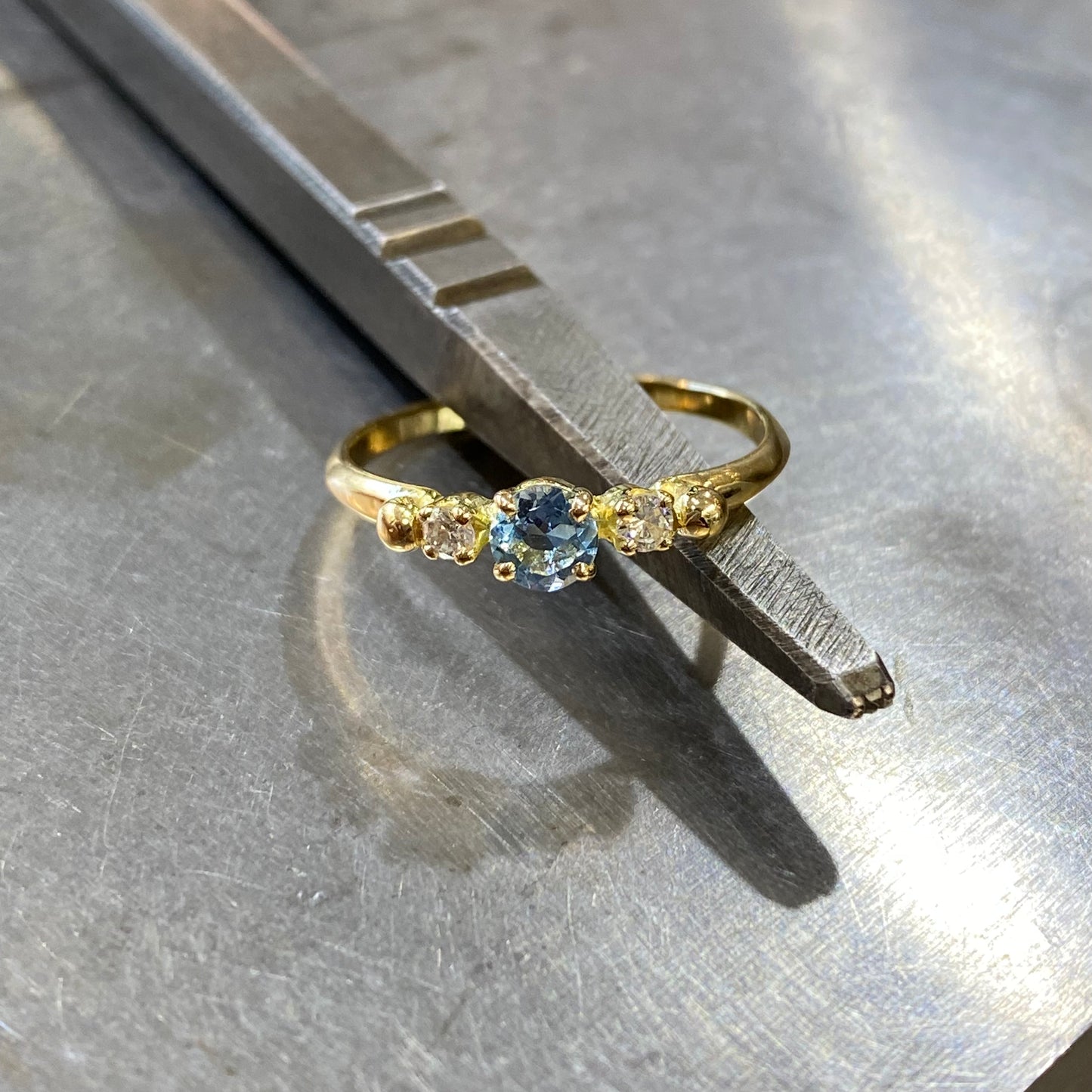 Bague Ponyo - Or Jaune 750 Aigue-Marine & Diamants Création Fremont