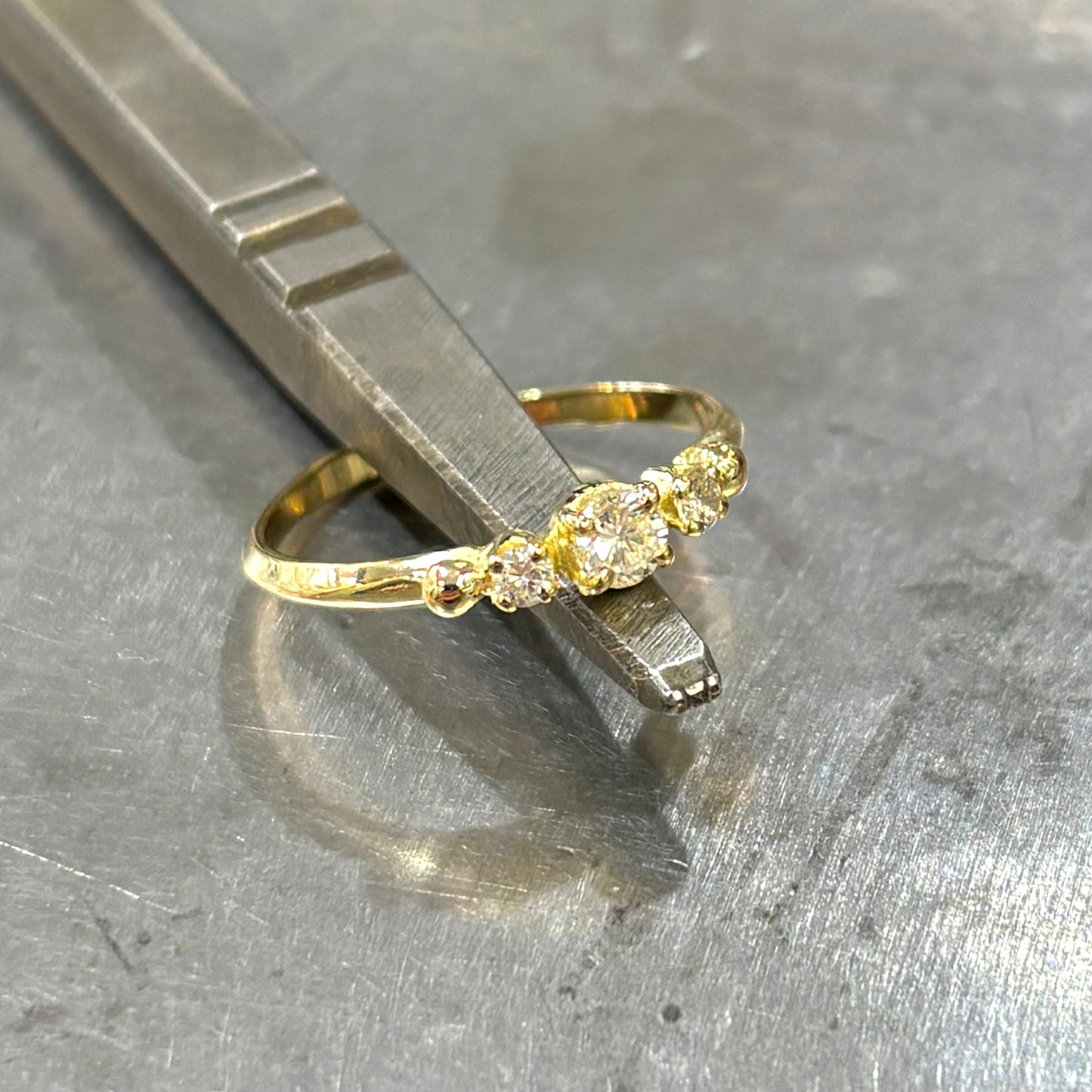 Bague Ponyo - Or Jaune 750 & Diamants