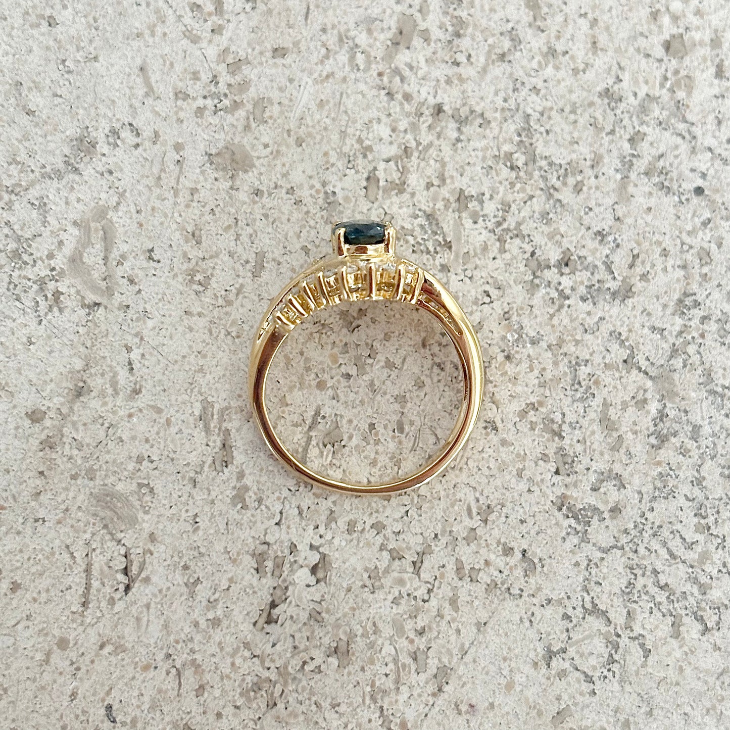 Bague Tourbillon - Or Jaune 750 Saphir & Diamants