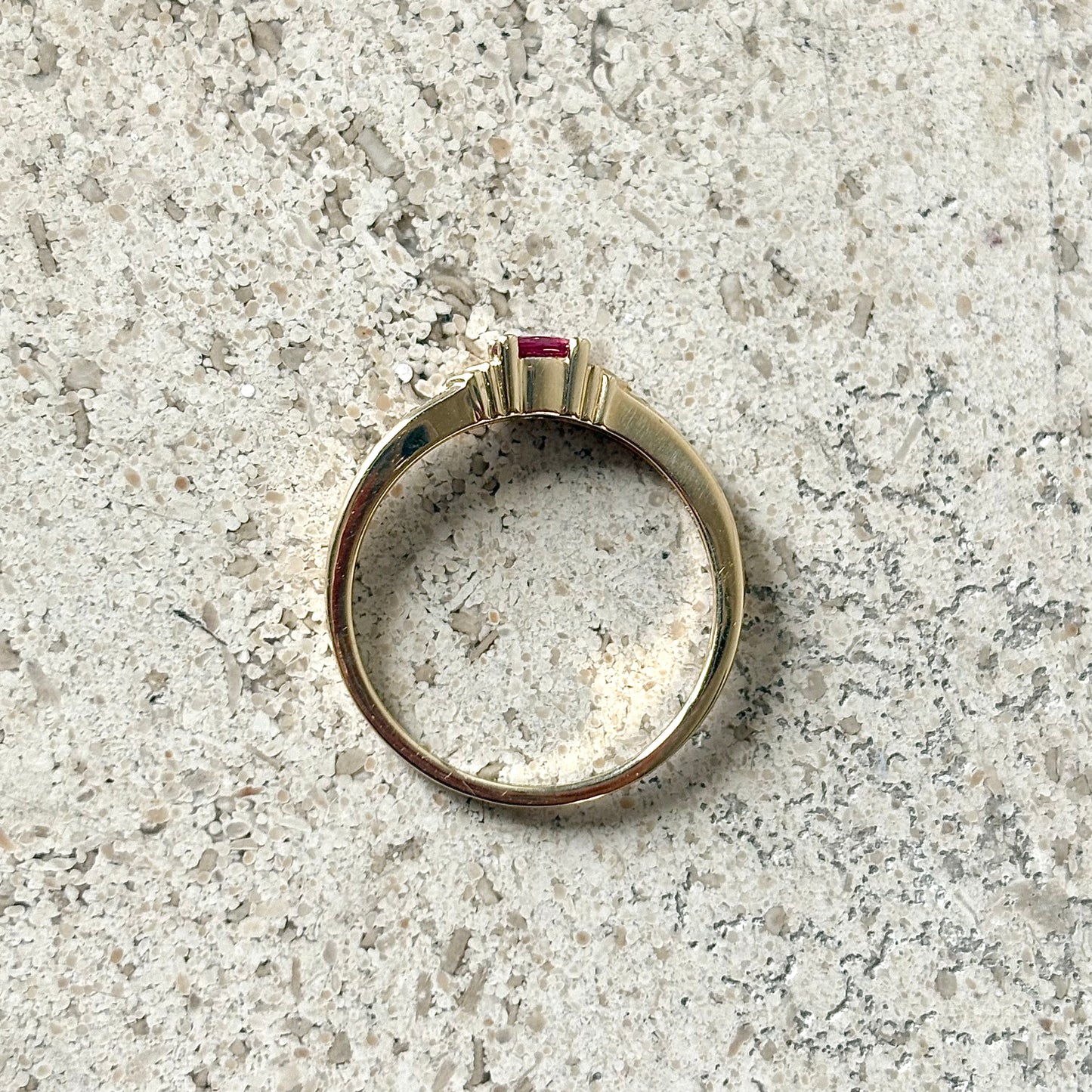 Bague Solitaire - Or Jaune 750 Rubis & Diamants