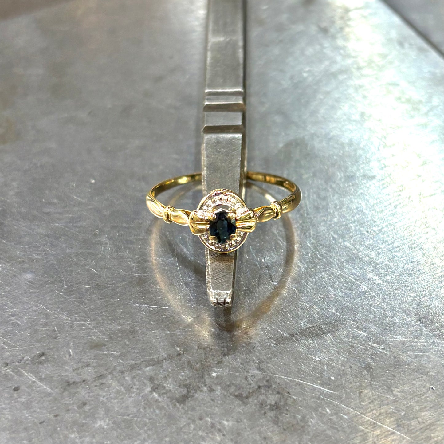 Bague Entourage - Or Jaune 750 & Saphir