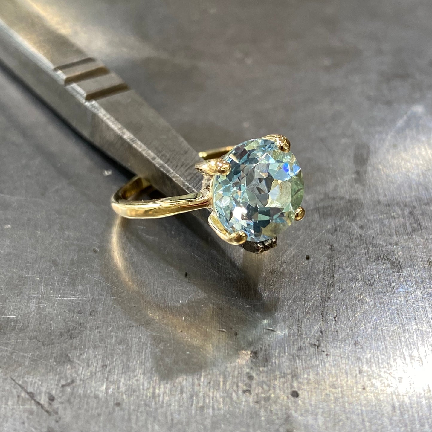 Bague Lapuna - Or Jaune 750 & Topaze