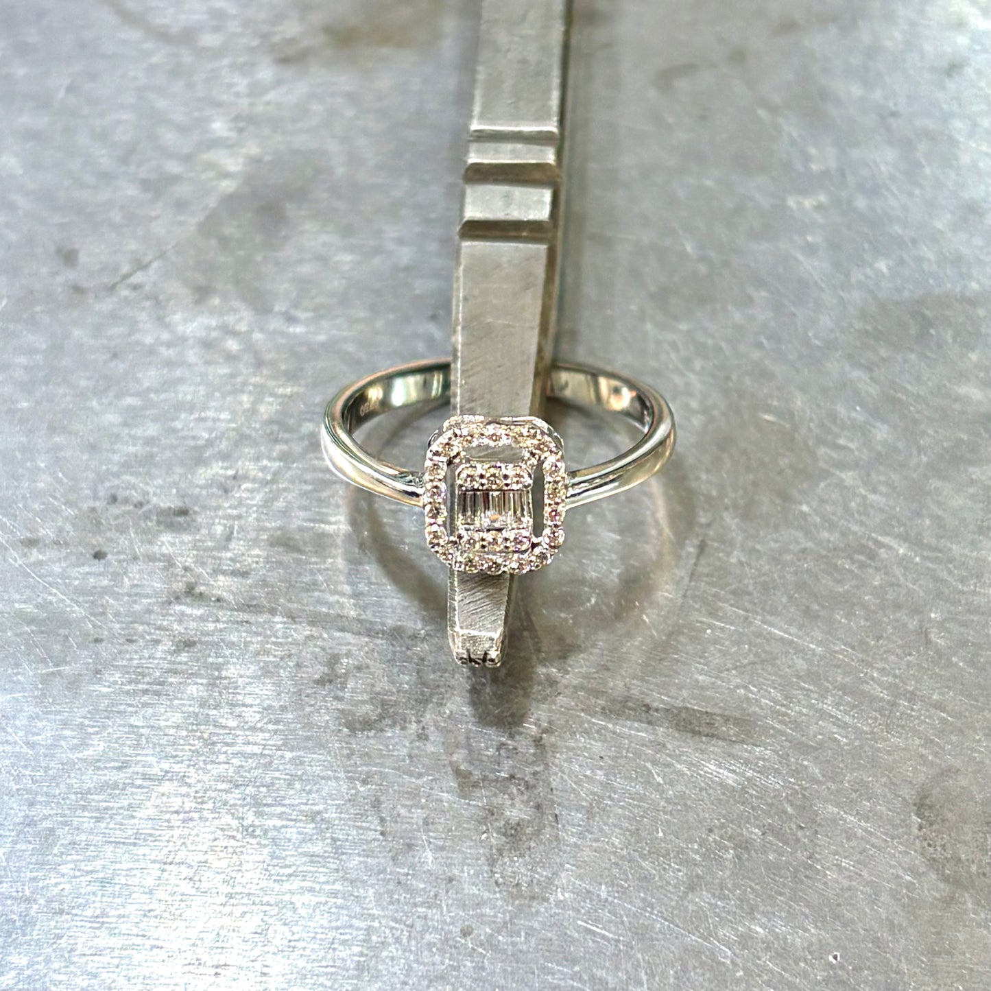 Bague Solitaire - Or Blanc 750 & Diamants