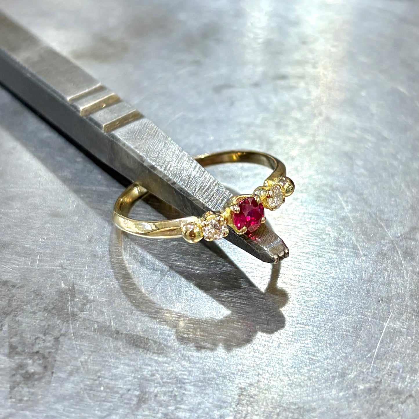 Bague Ponyo - Or Jaune 750 Rubis & Diamants