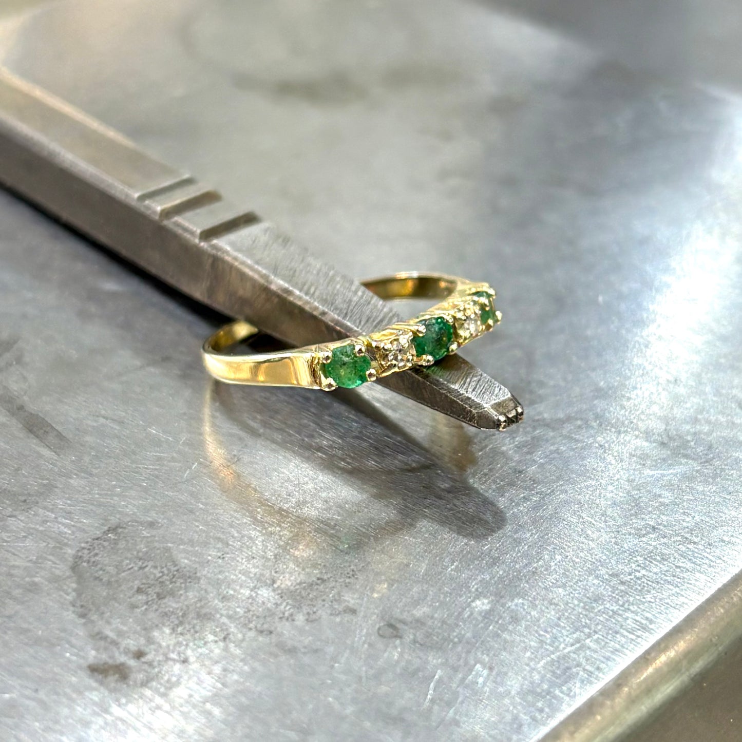 Bague Alliance - Or Jaune 750 Diamants & Émeraudes