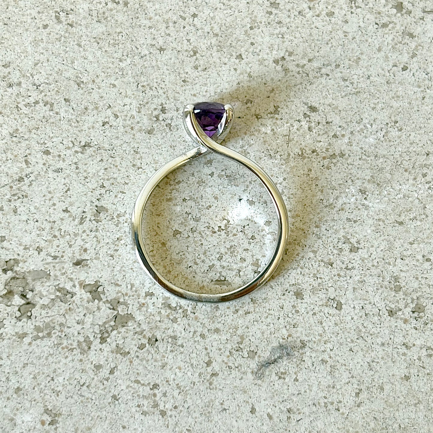 Bague Solitaire - Or Blanc 750 & Améthyste