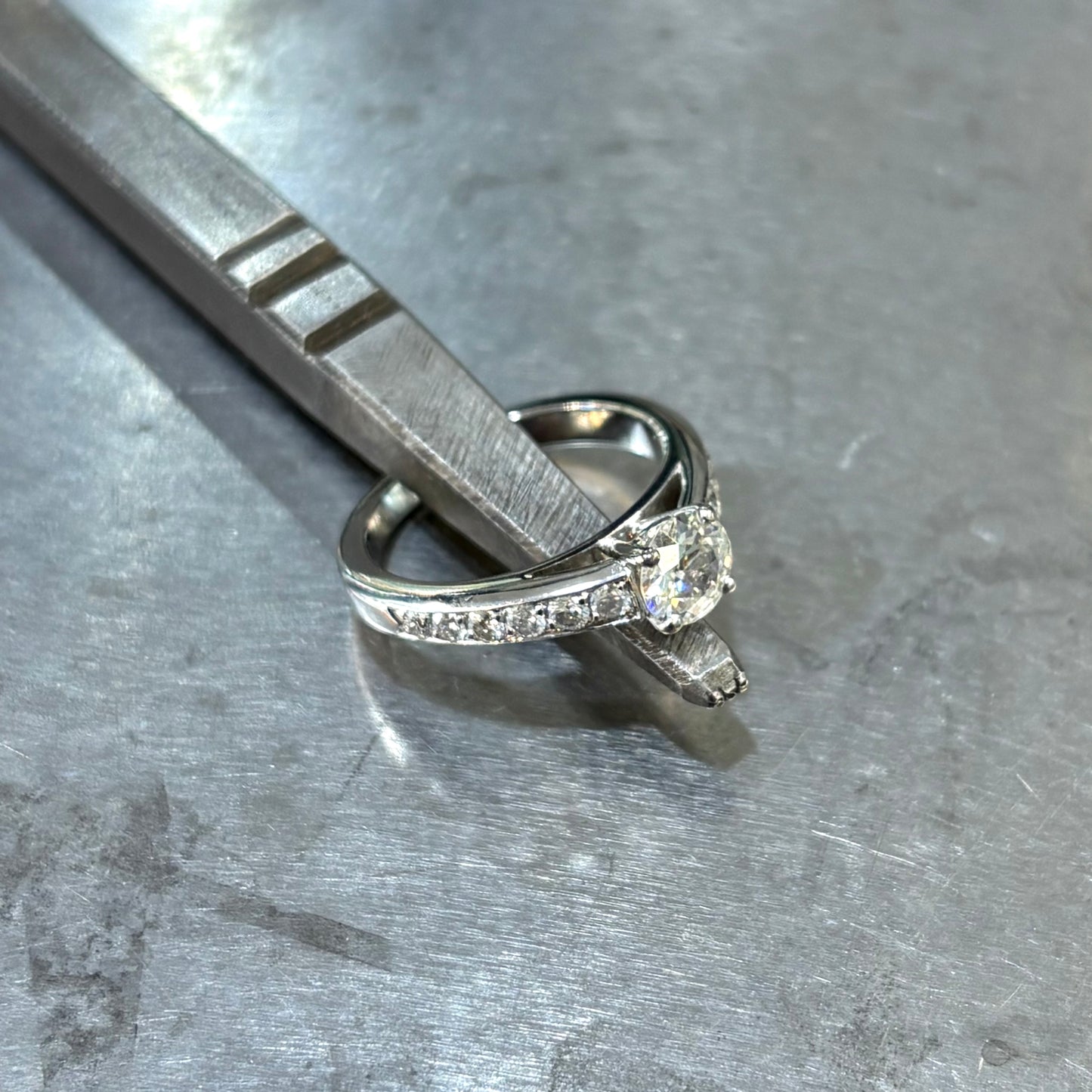 Bague Solitaire - Or Blanc 750 & Diamants