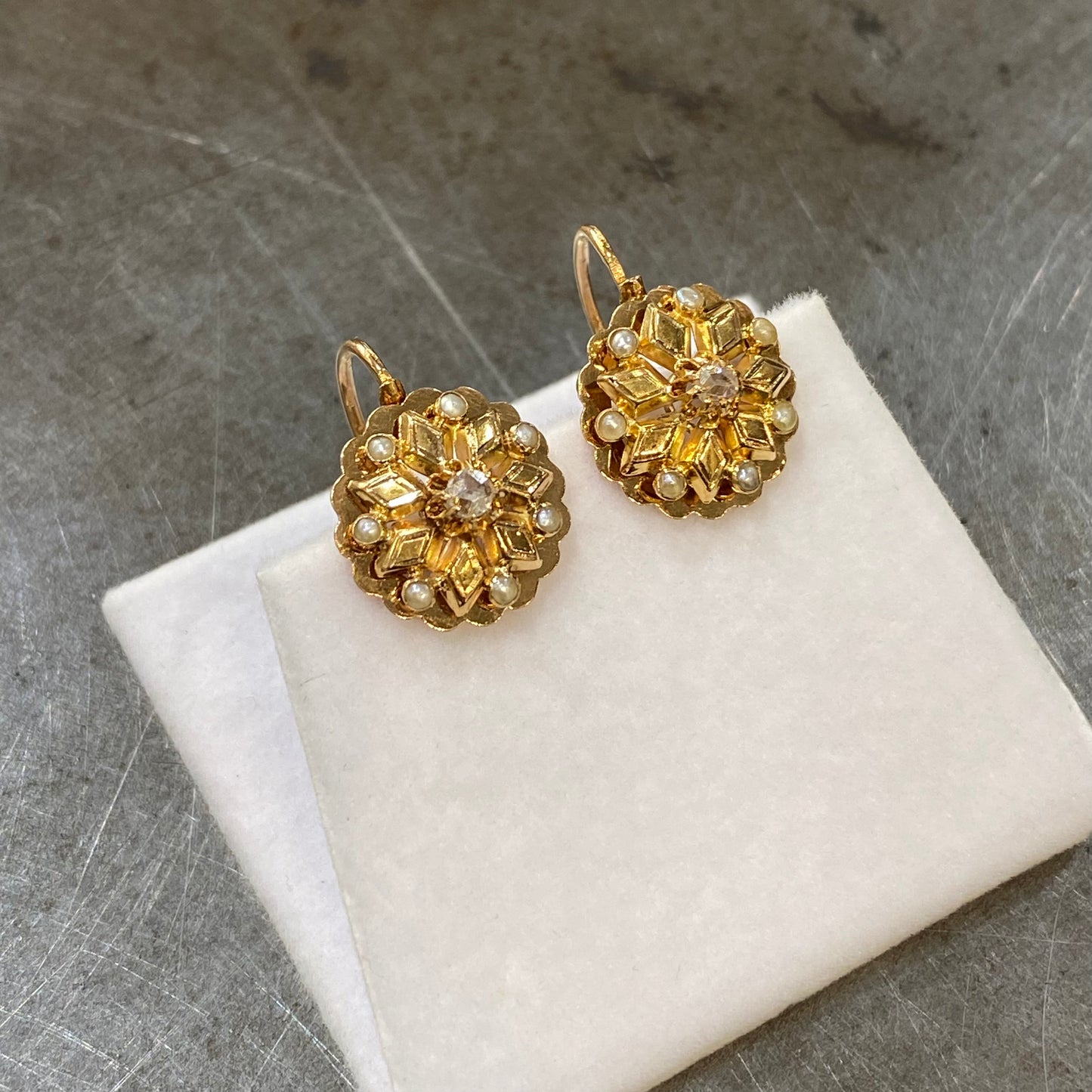 Boucles d'oreilles Art Déco - Or Jaune 750 Diamants & Perles Naturelles