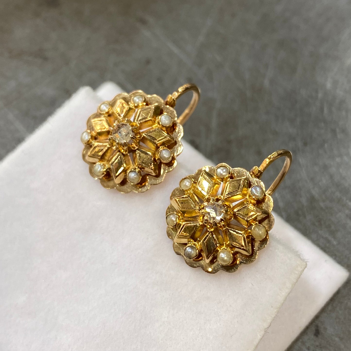 Boucles d'oreilles Art Déco - Or Jaune 750 Diamants & Perles Naturelles