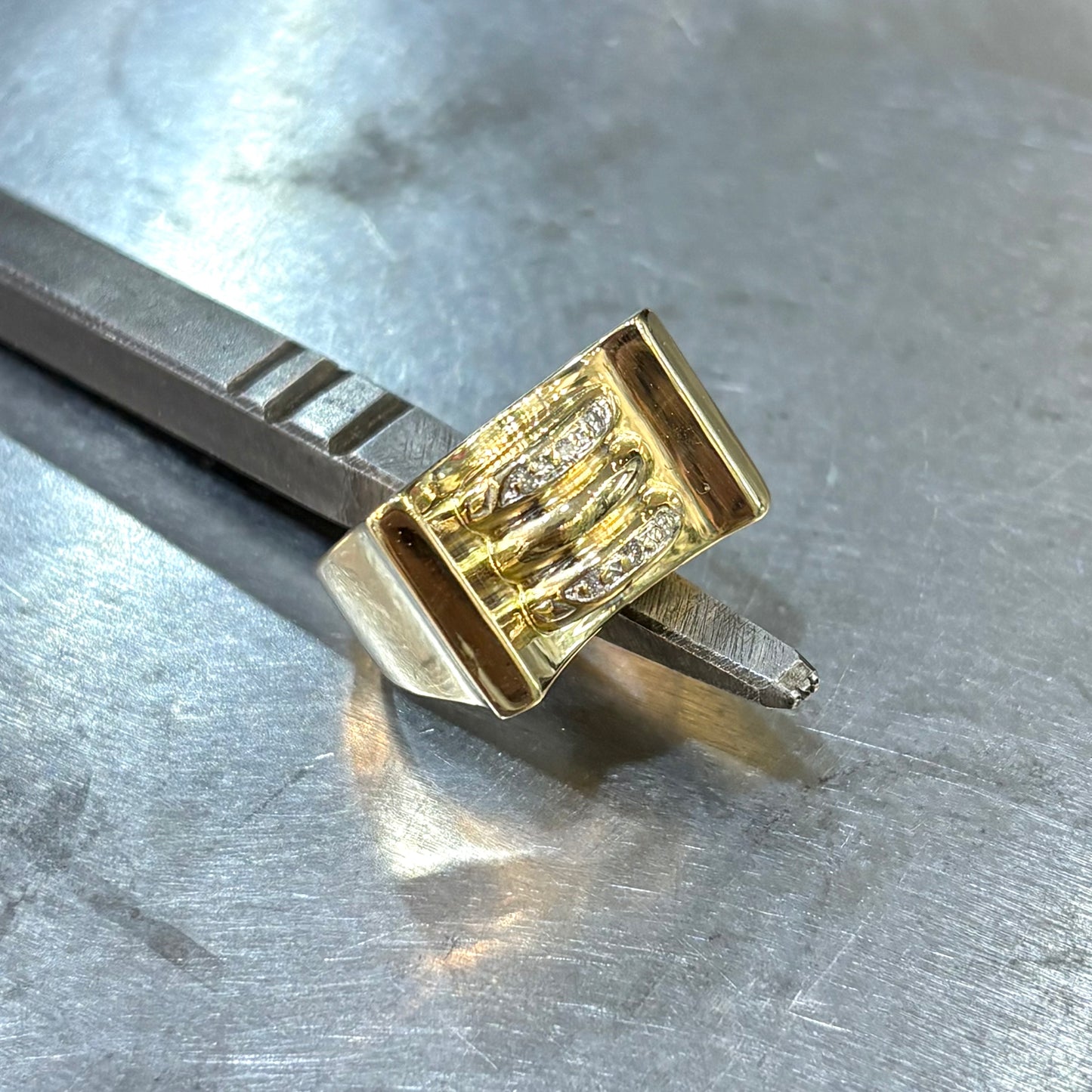 Bague Tank Vintage Art Déco - Or Jaune 750 Diamants