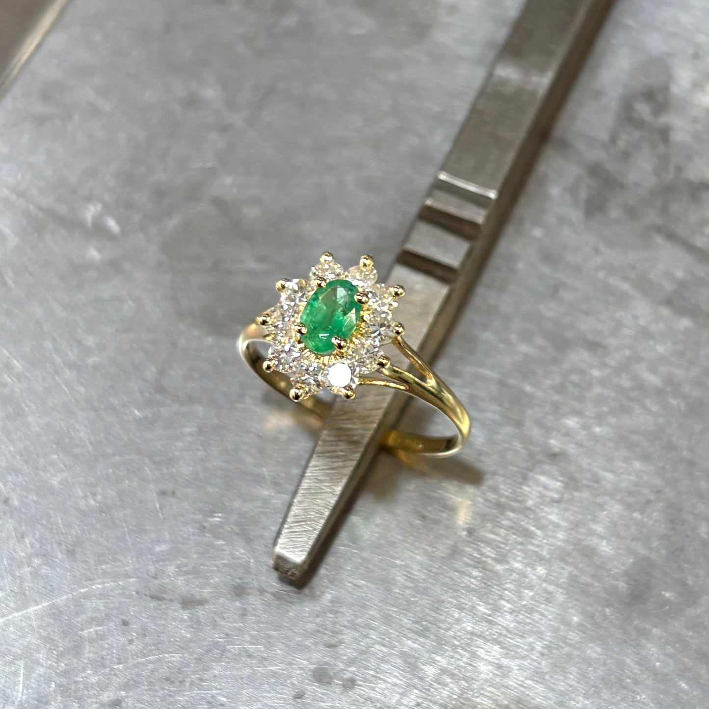 Bague Marguerite - Or Jaune 750 Émeraude & Diamants