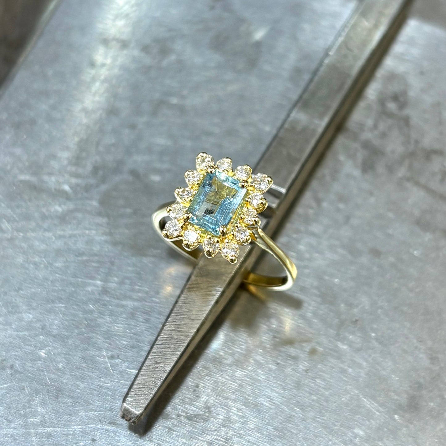 Bague Marguerite - Or Jaune 750 Aigue-Marine & Diamants