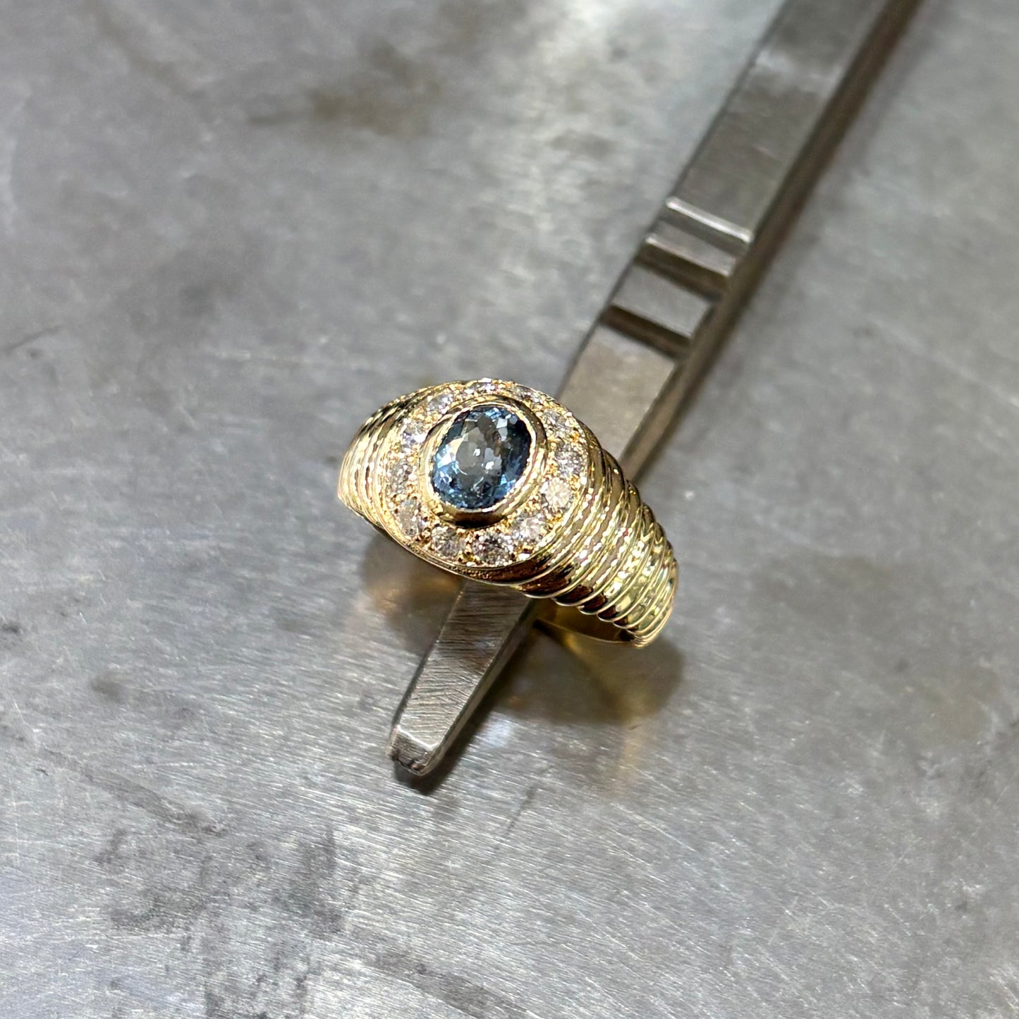 Bague Jonc - Or Jaune 750 Aigue-Marine & Diamants