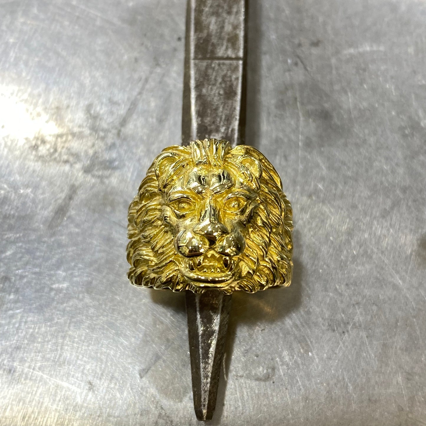 Bague Chevalière Lion - Or Jaune 750 Neuf