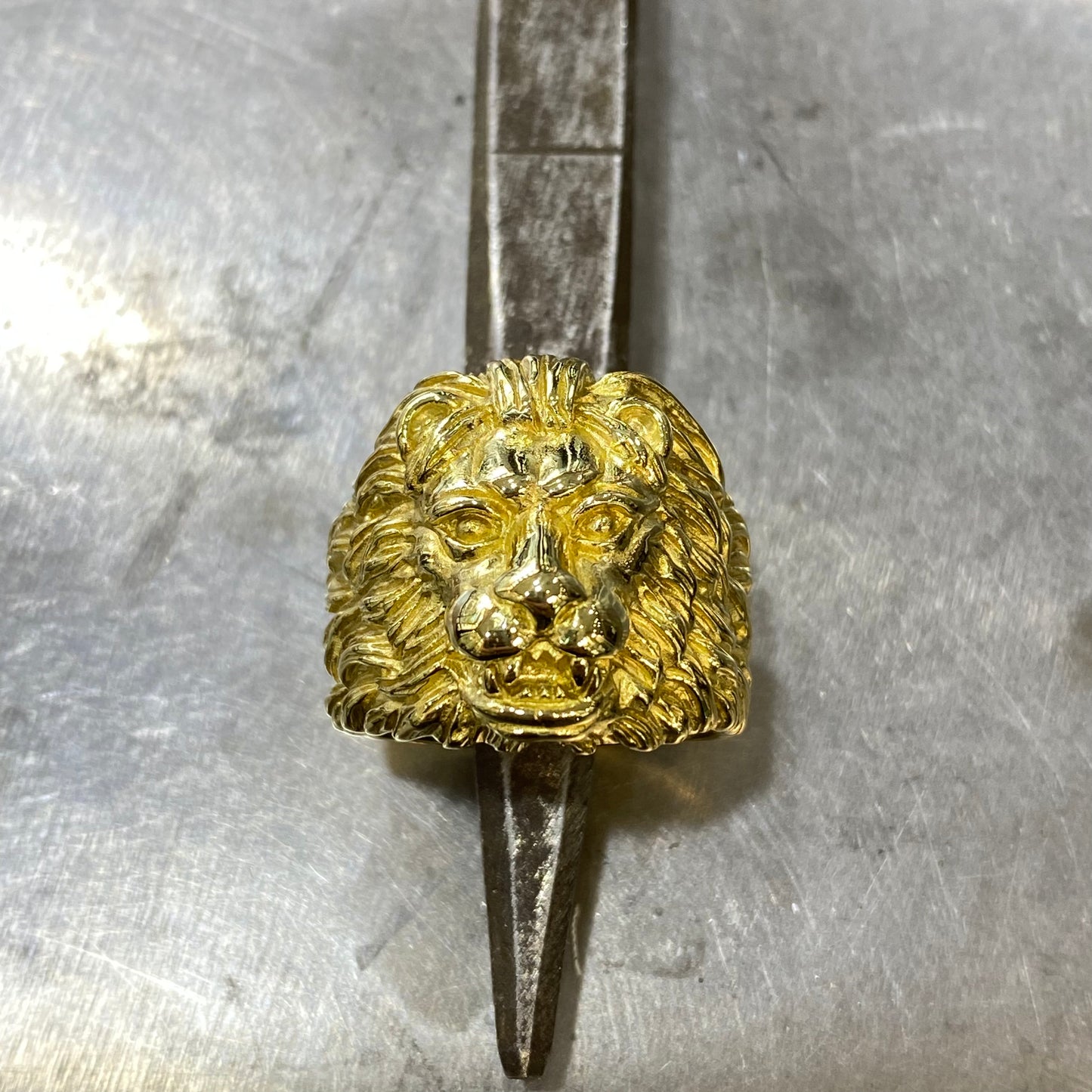 Bague Chevalière Lion - Or Jaune 750