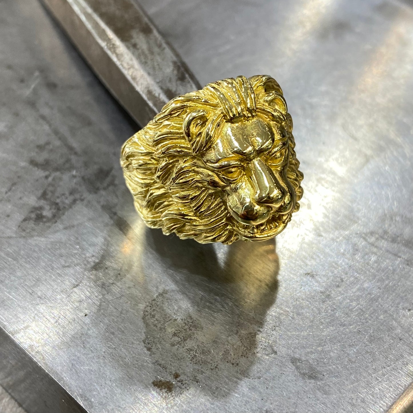 Bague Chevalière Lion - Or Jaune 750