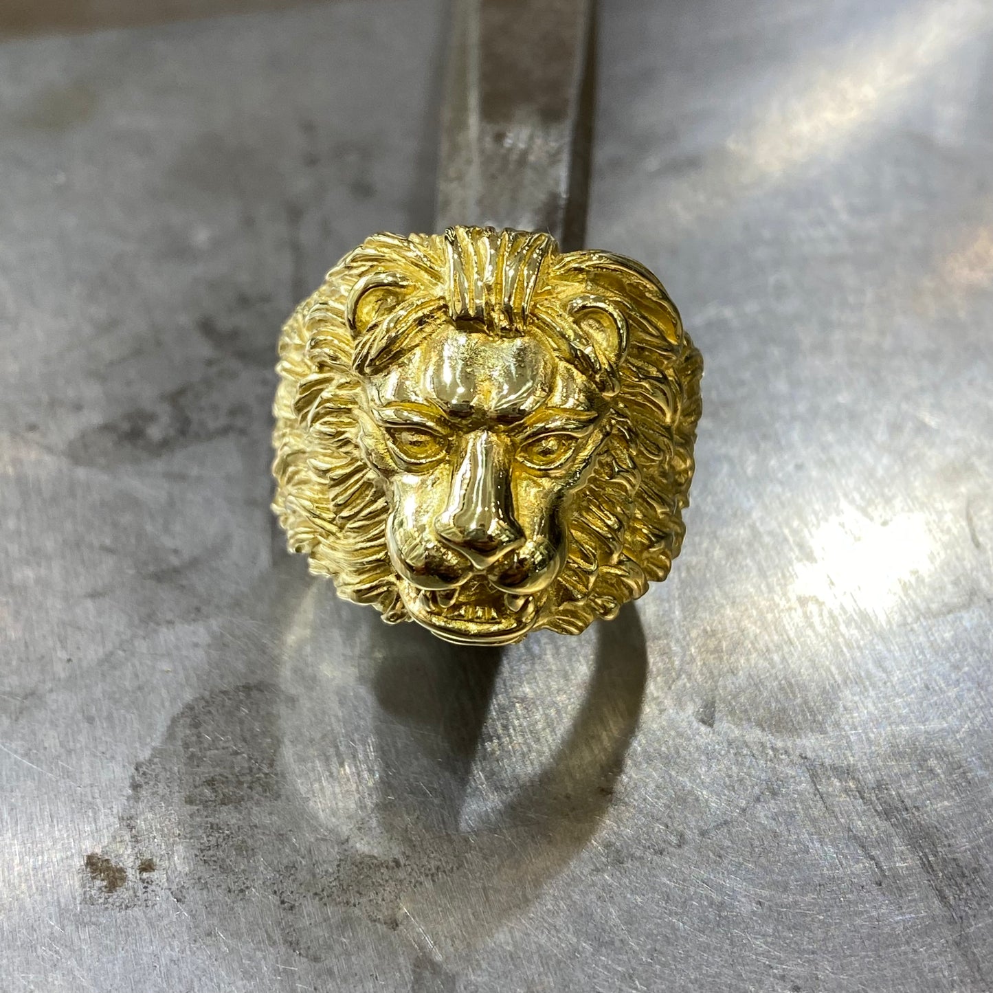 Bague Chevalière Lion - Or Jaune 750