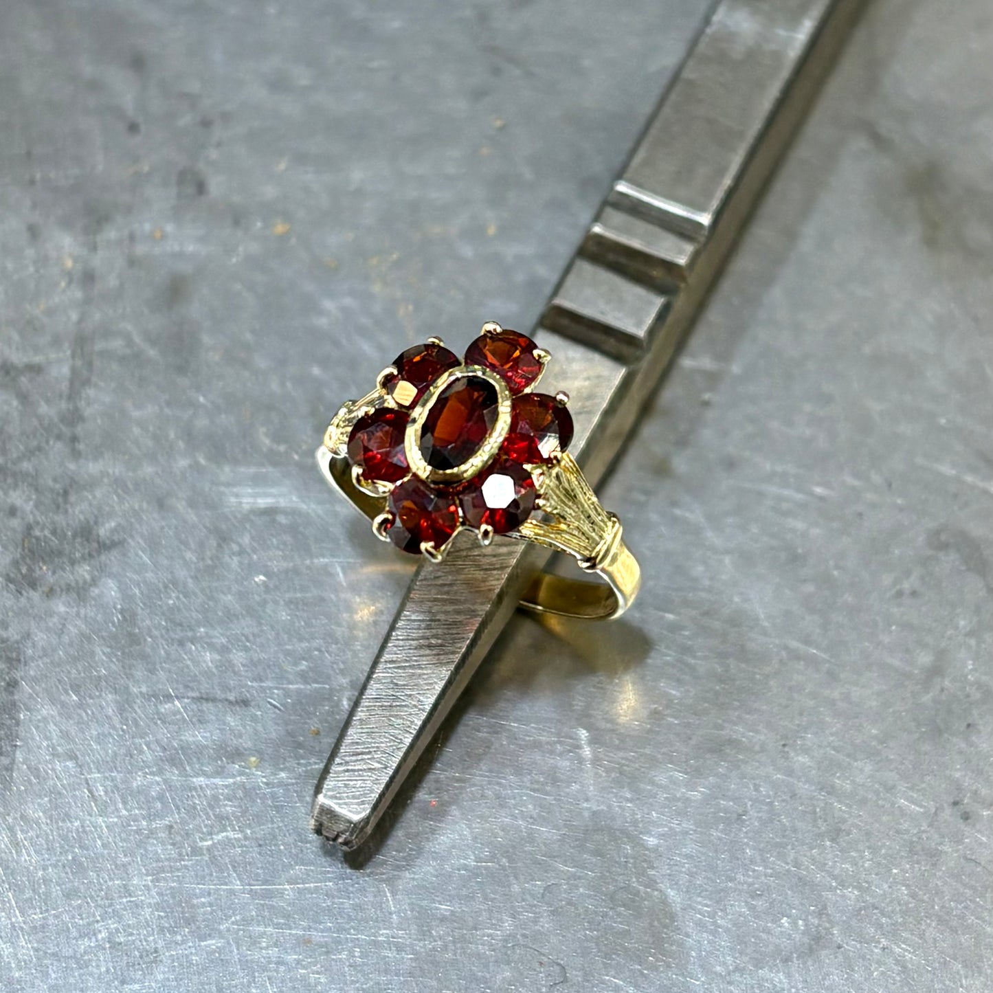 Bague Marguerite Vintage - Or Jaune 750 & Grenats