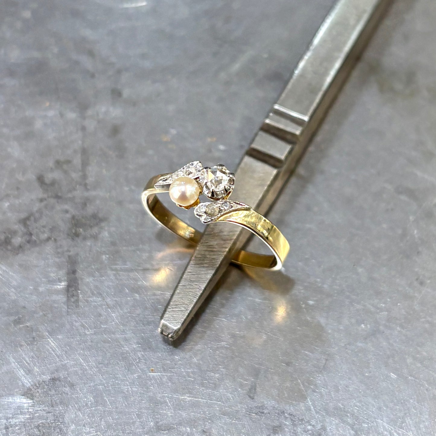 Bague Vintage - Or Jaune 750 Perle Naturelle & Diamants