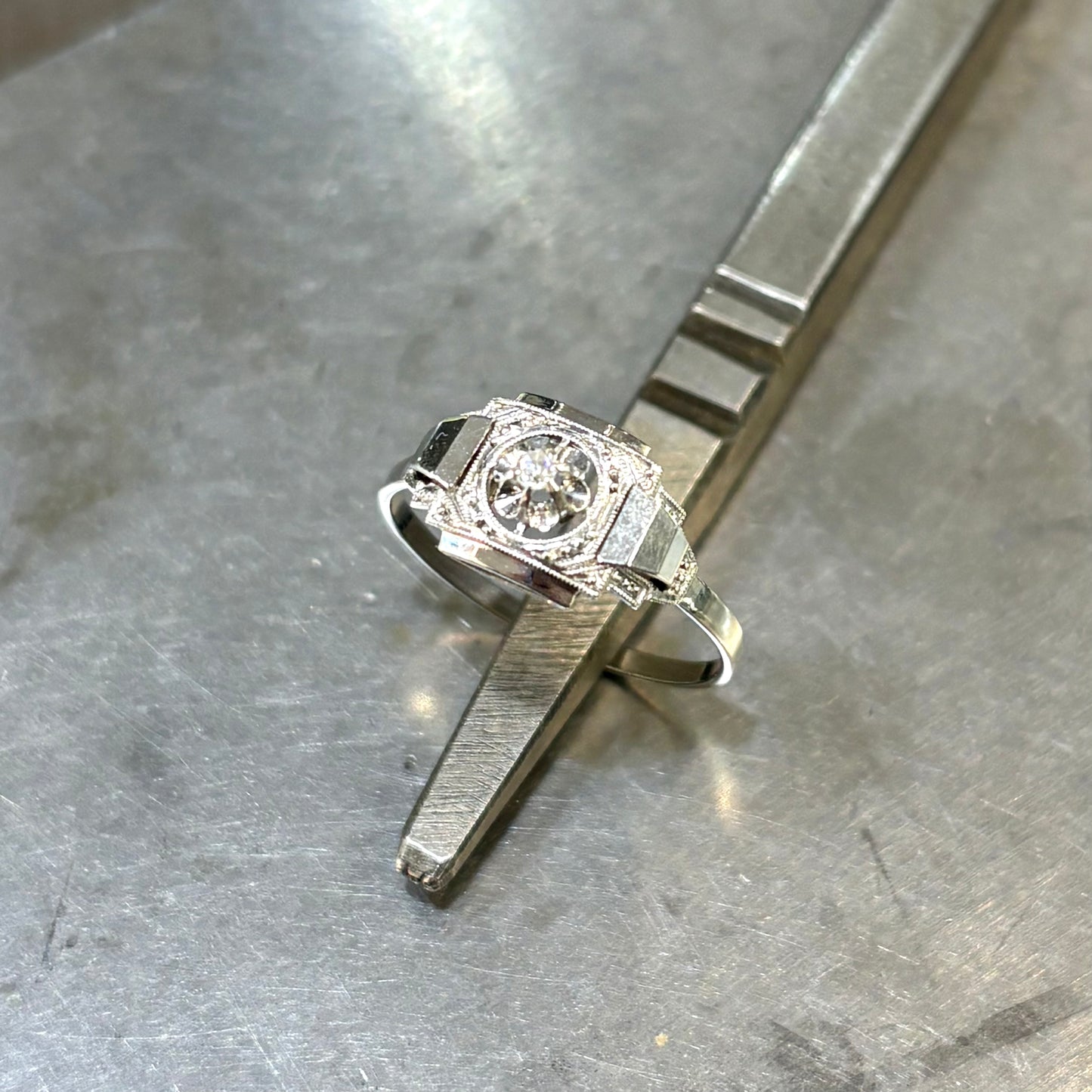 Bague Tank Vintage Art Déco - Or Blanc 750 & Diamant