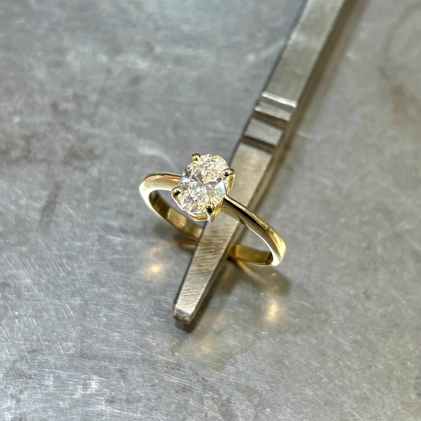Bague Solitaire - Or Jaune 750 & Diamant de Synthèse