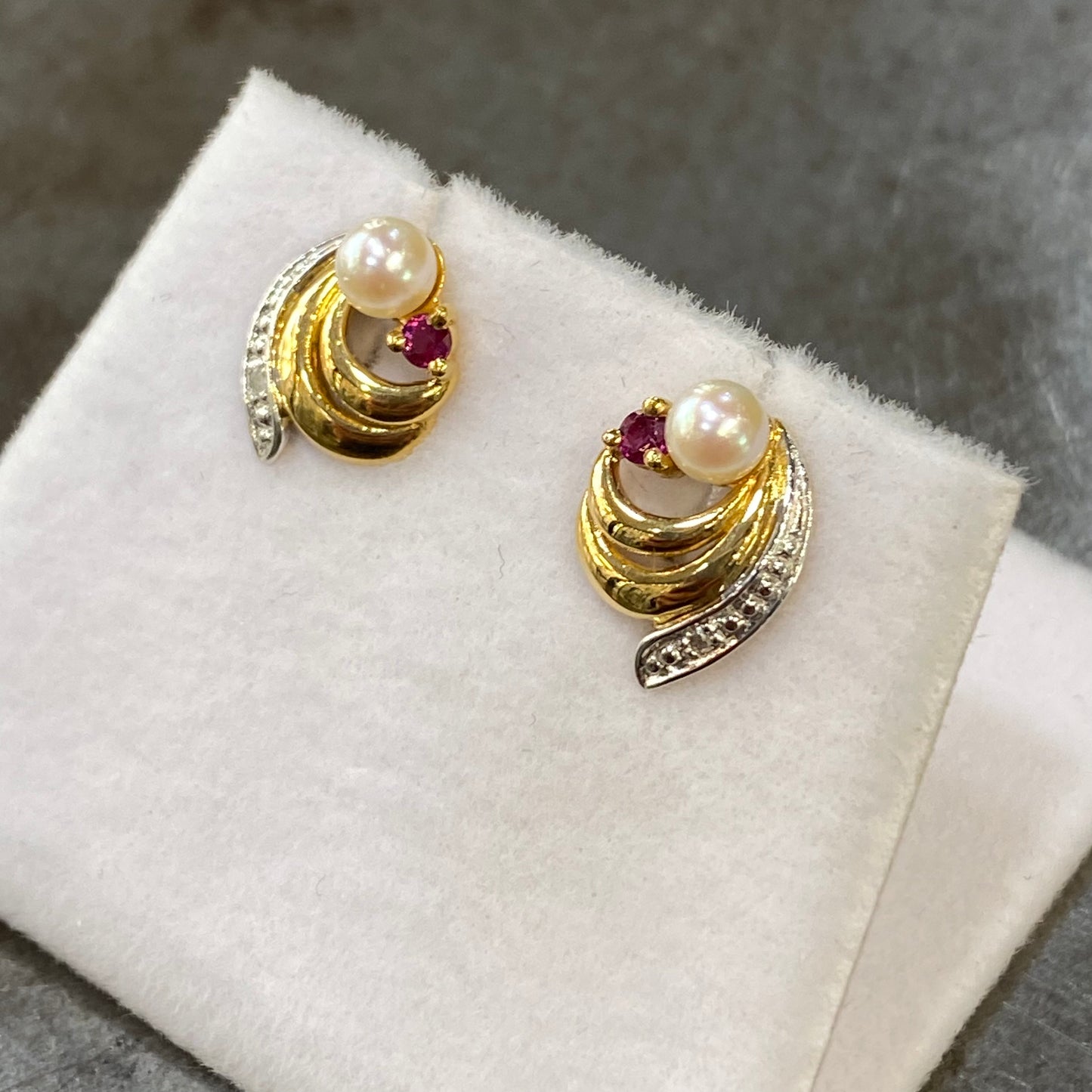 Boucles D'oreilles - Or Jaune 750 Perles Naturelles & Rubis