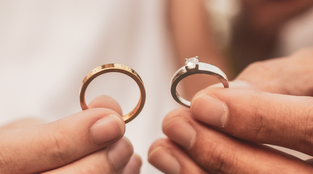 COMMENT CHOISIR LA BAGUE DE FIANÇAILLES IDÉALE POUR SA DEMANDE EN MARIAGE ?