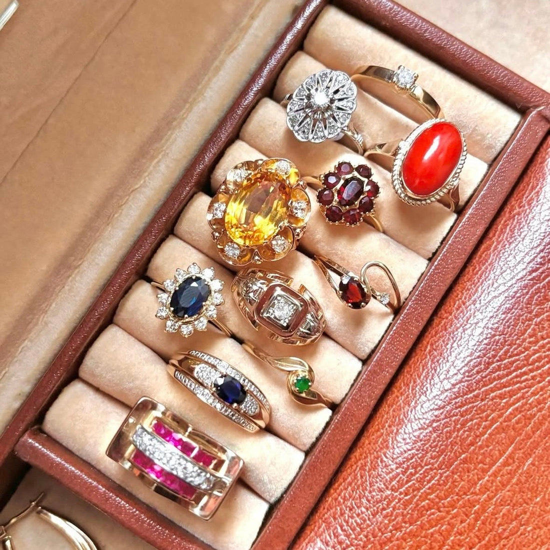 LES BIJOUX VINTAGE, POURQUOI C'EST TENDANCE EN 2026