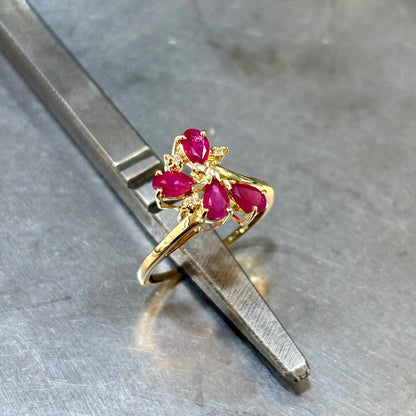 Bague Florale - Or Jaune 750 Rubis & Diamants