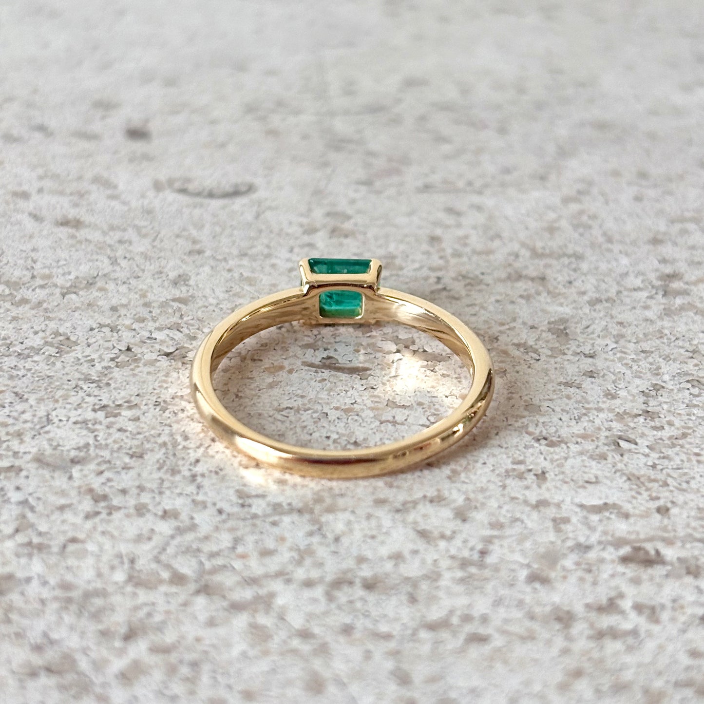 Bague Solitaire - Or Jaune 750 & Émeraude