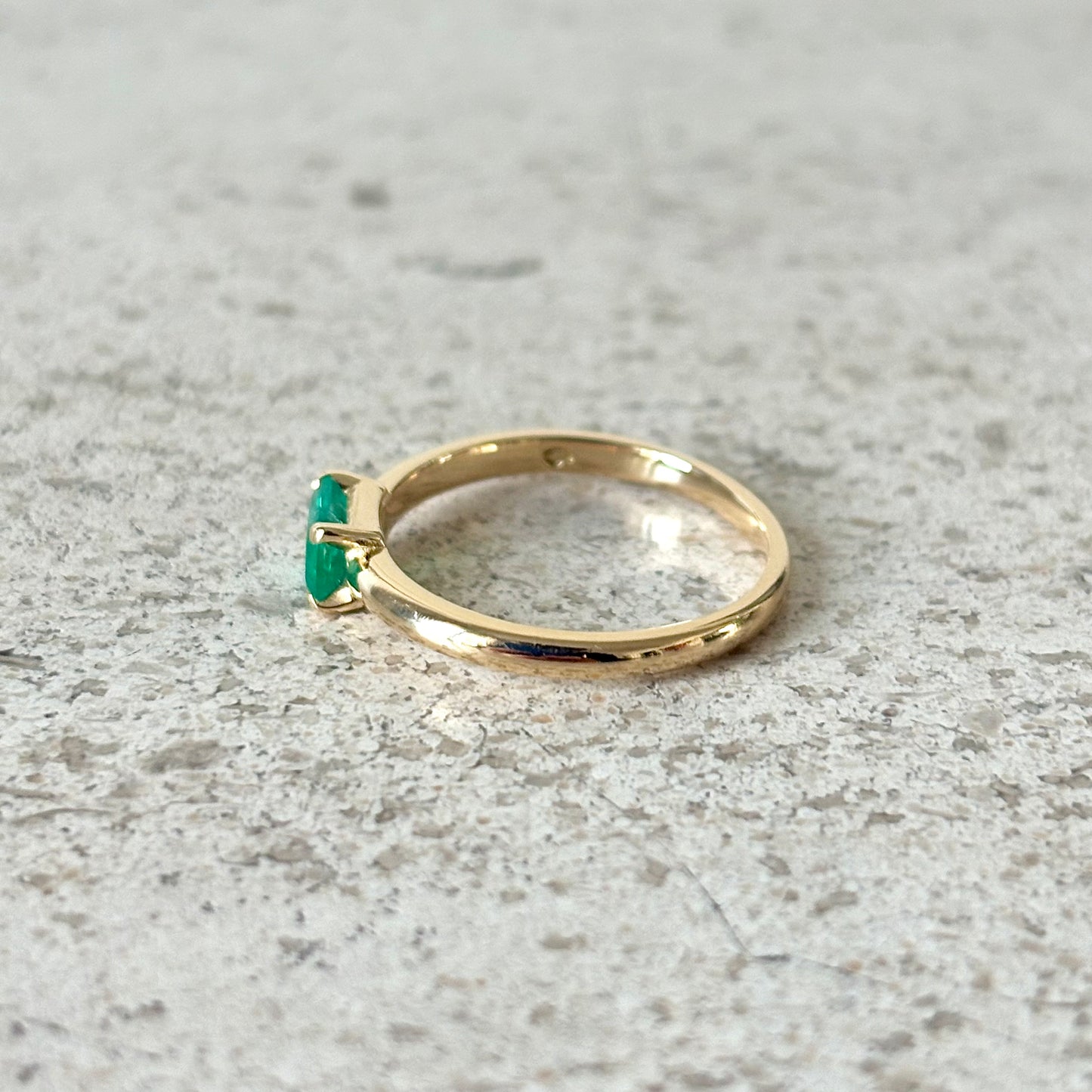 Bague Solitaire - Or Jaune 750 & Émeraude