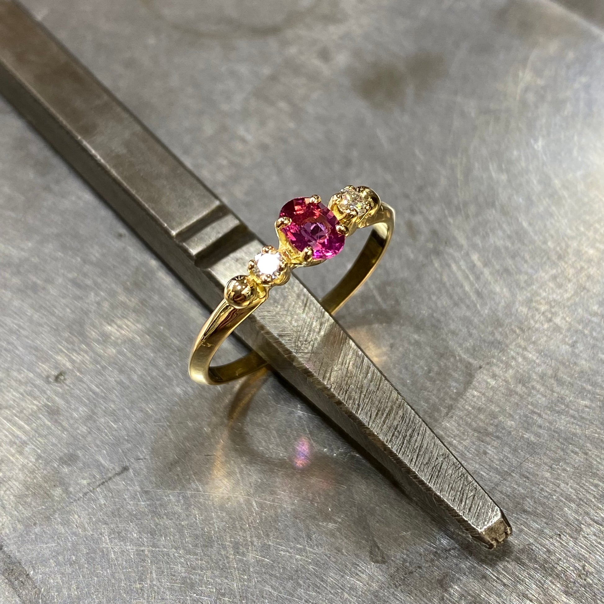 Bague Ponyo - Or Jaune 750 Rubellite & Diamants Création Fremont