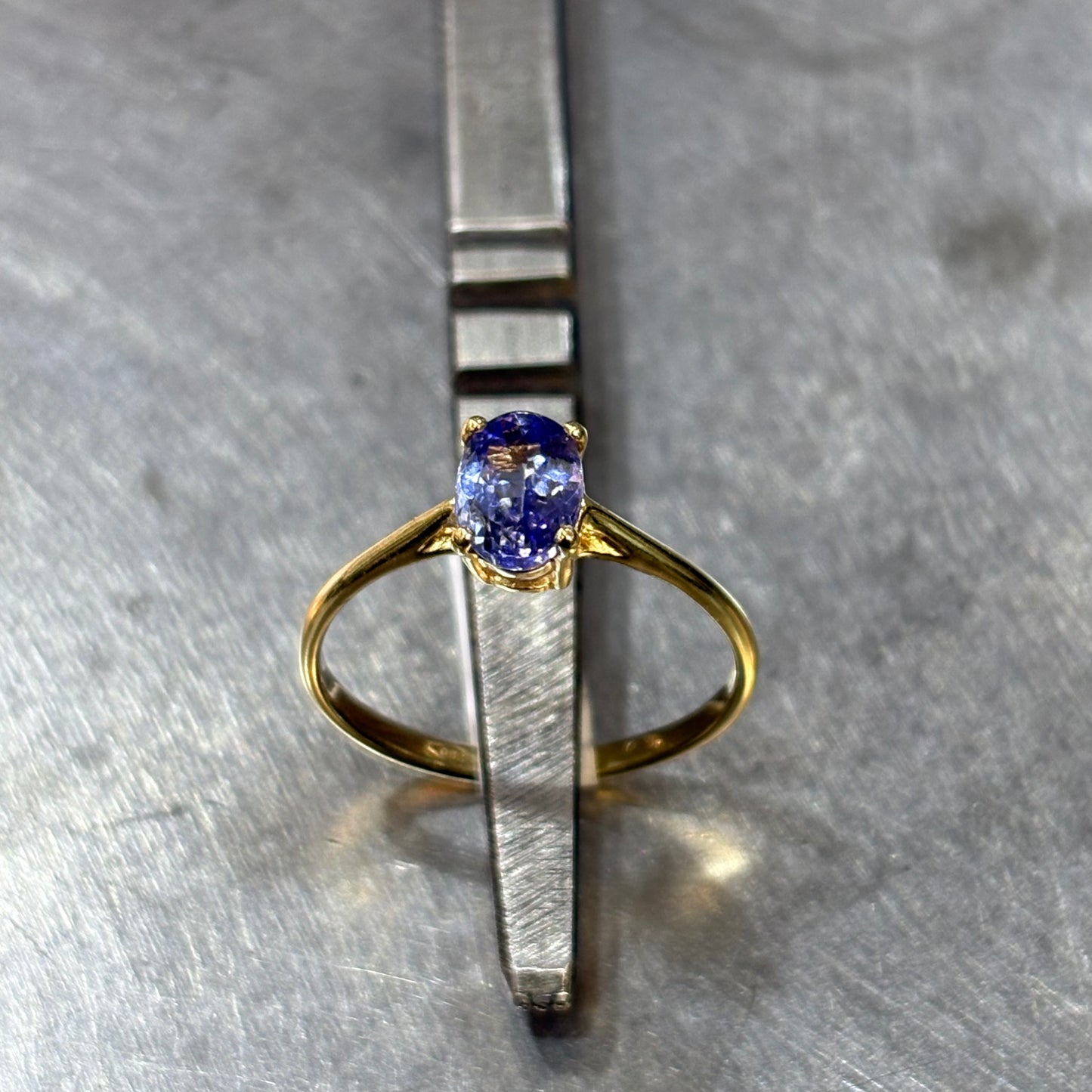 Bague Lapuna - Or Jaune 750 & Tanzanite